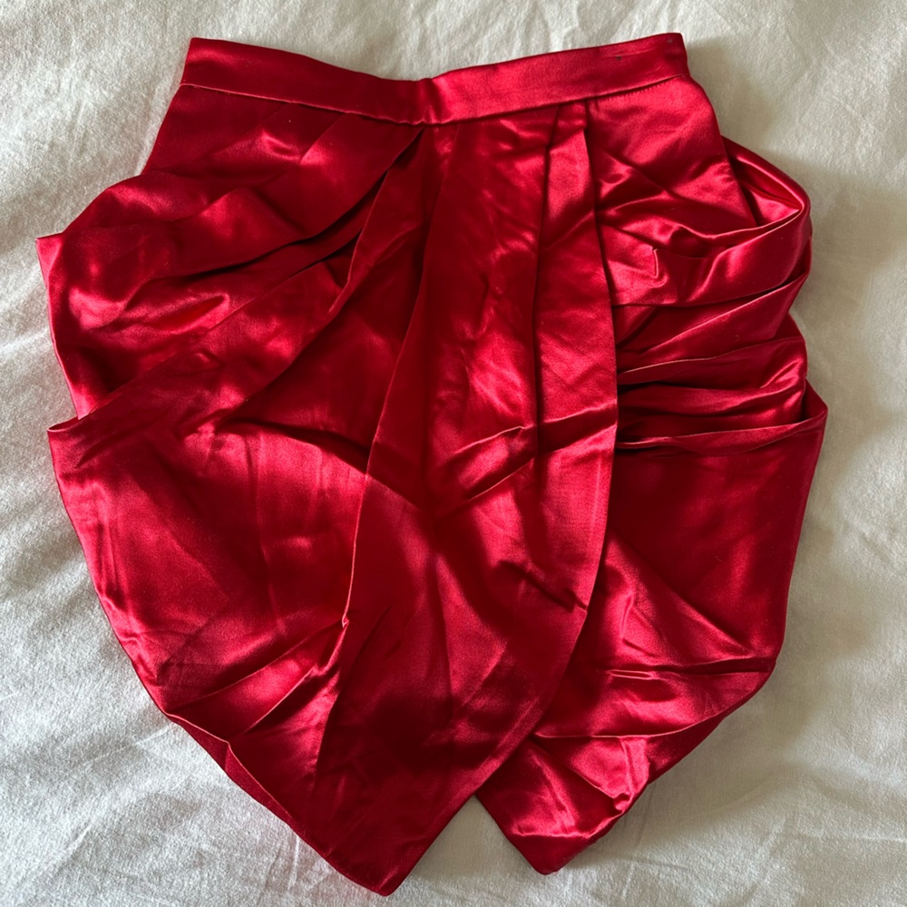 Balmain x H&M skirt fits like xs